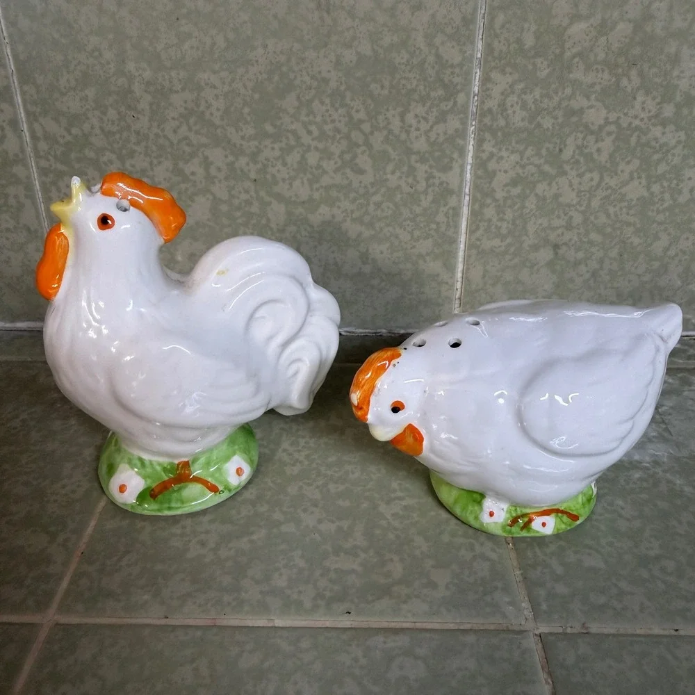 George Originals Vintage Rooster Hen Salt Pepper Shakers Ceramic Farmhouse Korea
